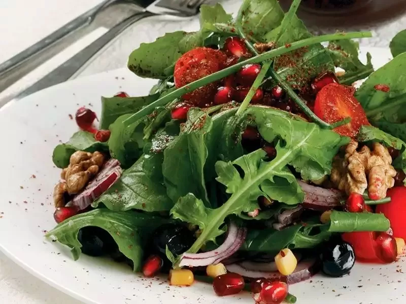 Roka Domates Salatası (İsteğe Bağlı Peynirli)